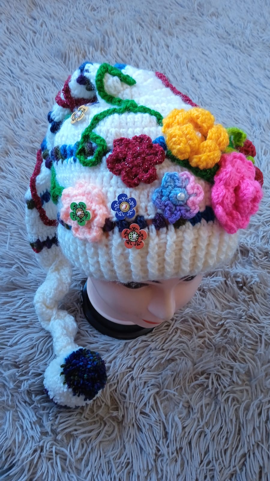 Gorro con cola blanco